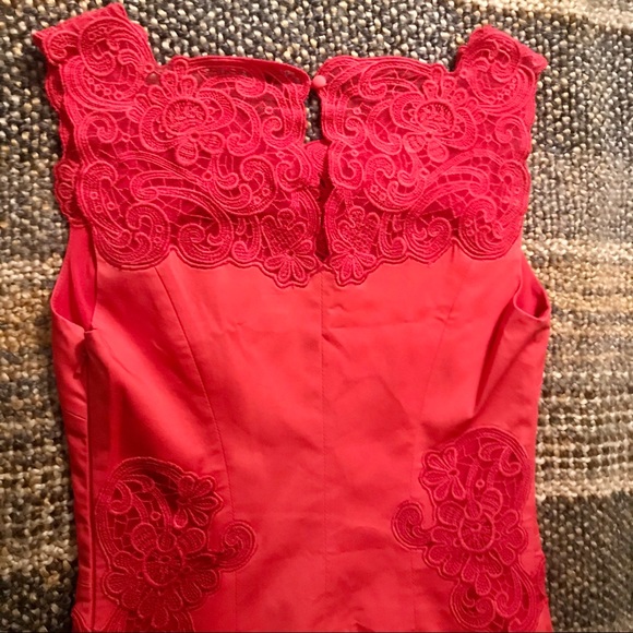 Red Karen Millen dress with lace - Picture 7 of 10